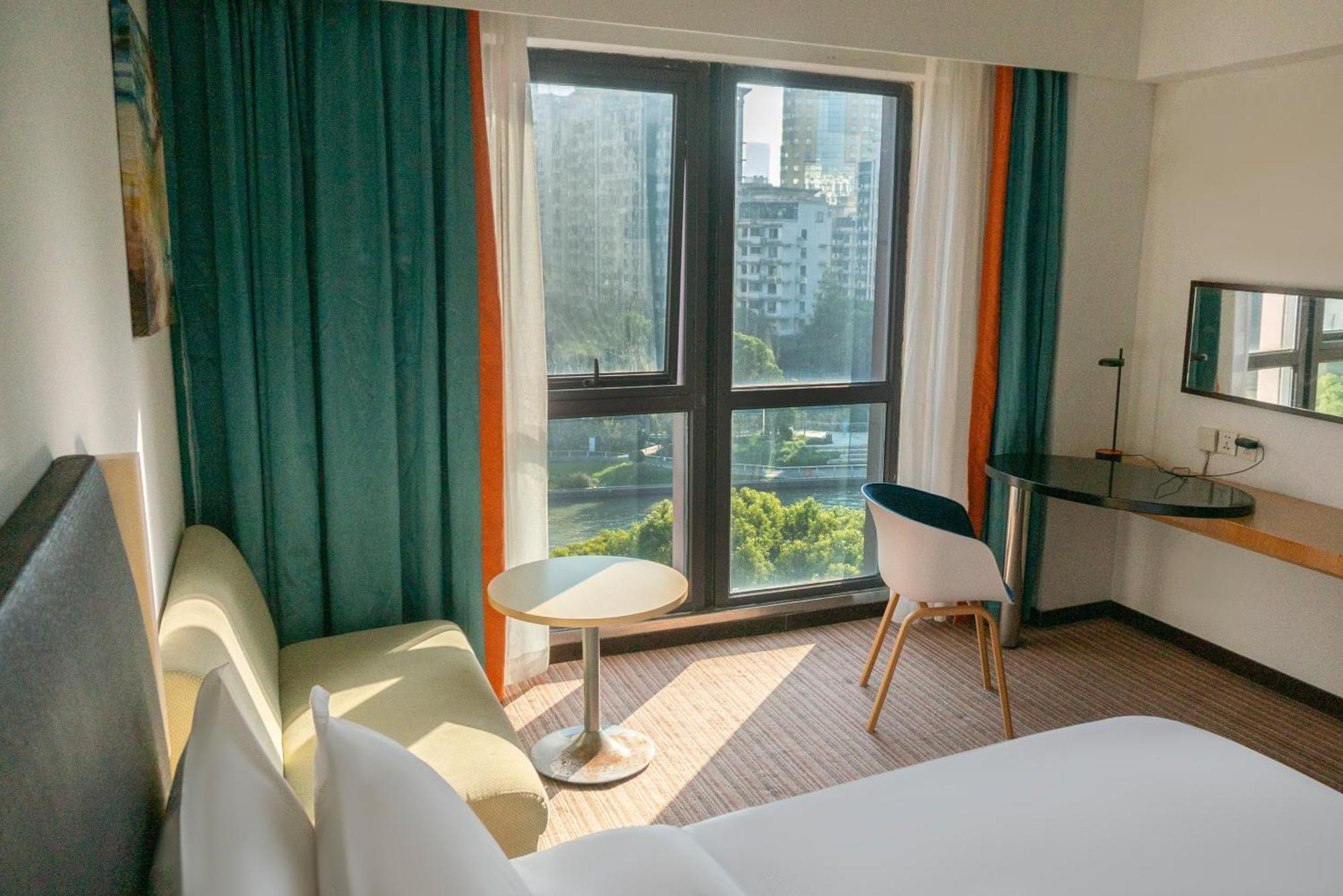 Holiday Inn Express Shanghai Putuo By Ihg Exteriör bild